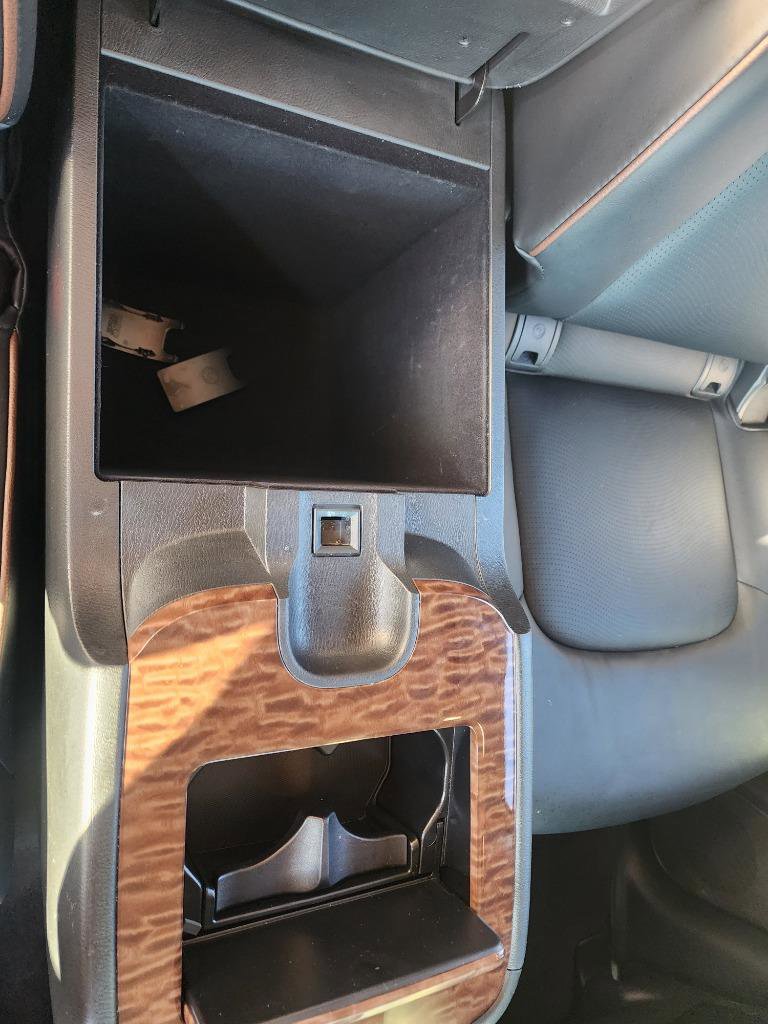 Used 2020 Nissan Armada Platinum w/ Captain's Chairs Package image 13