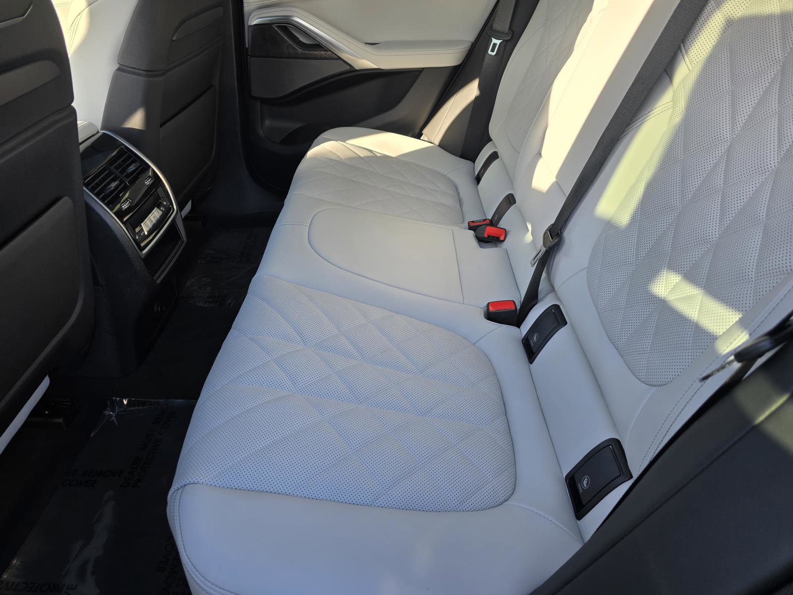 New 2026 BMW X6 xDrive40i w/ Executive Package image 12