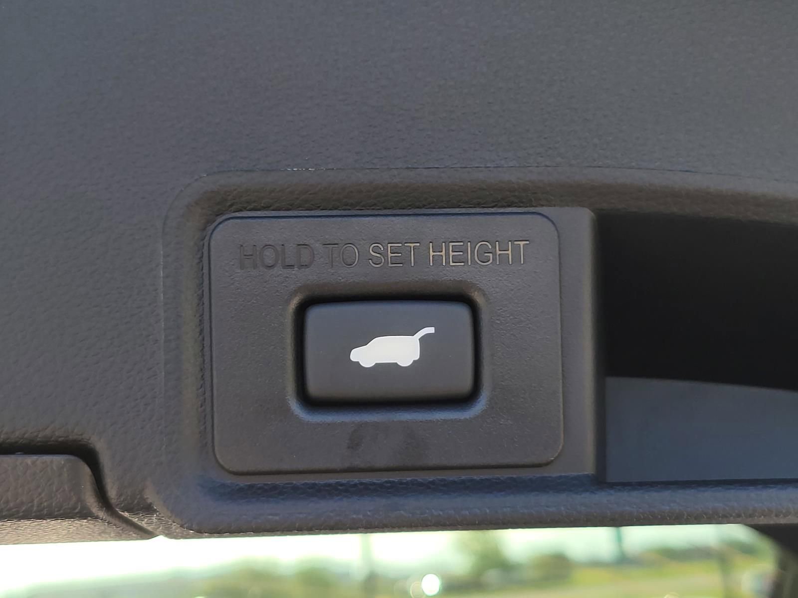 New 2026 Acura RDX SH-AWD image 11