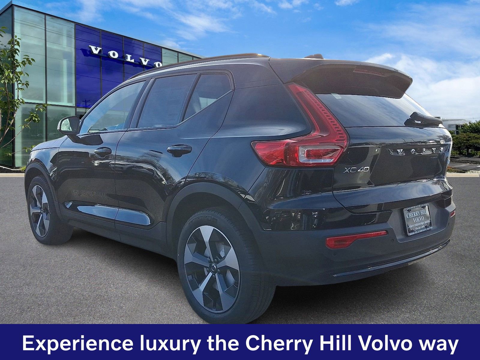 New 2026 Volvo XC40 B5 Plus w/ Protection Package Premier AWD/4WD image 3