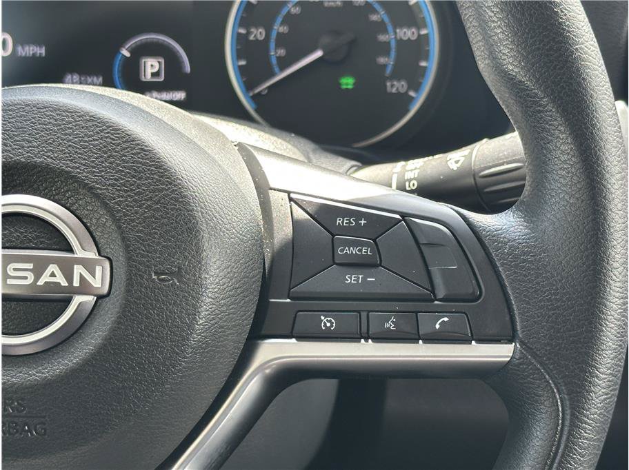 Used 2025 Nissan Leaf S FWD image 21