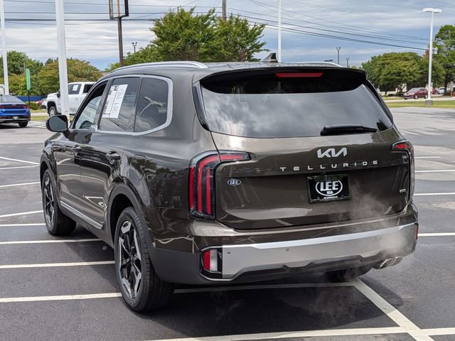 Used 2023 Kia Telluride EX w/ EX Captain's Chair Package AWD/4WD image 5