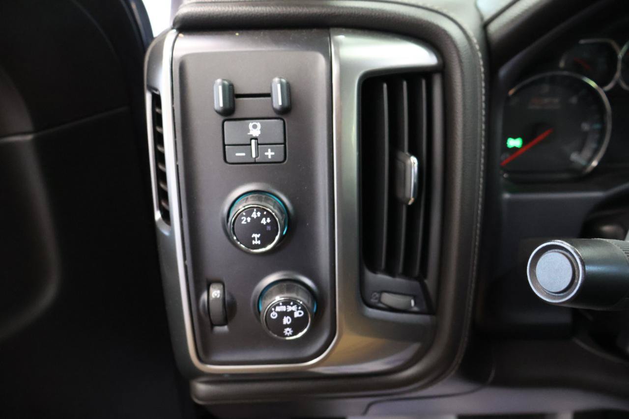 Used 2015 Chevrolet Silverado 2500 LTZ w/ Z71 Package, Off-Road AWD/4WD image 30
