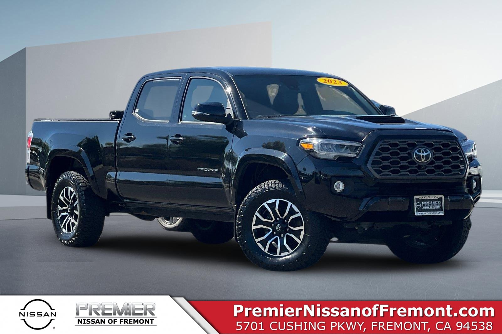 Used 2023 Toyota Tacoma TRD Sport w/ TRD Premium Sport Package AWD/4WD image 1