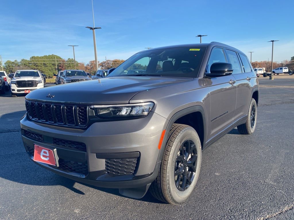 New 2025 Jeep Grand Cherokee L Altitude image 3