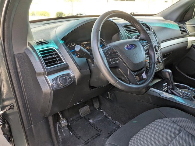 Used 2016 Ford Explorer XLT image 10