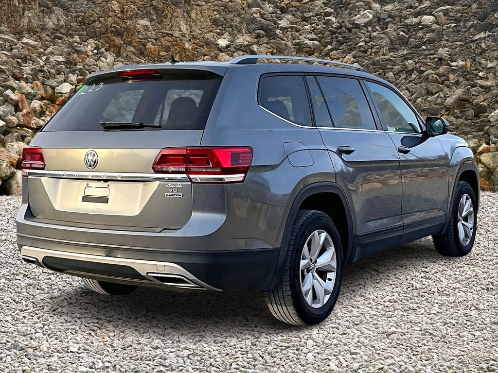 Used 2018 Volkswagen Atlas S image 2