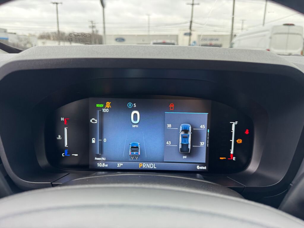 New 2025 Ford Maverick XL image 13