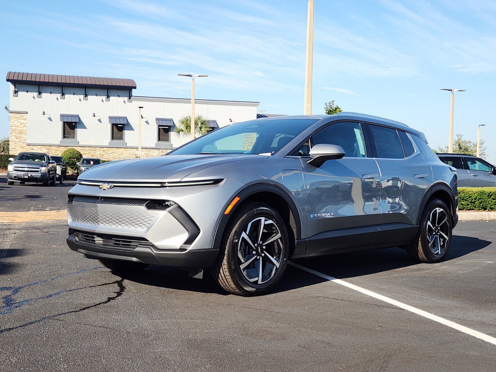 New 2026 Chevrolet Equinox EV LT image 2