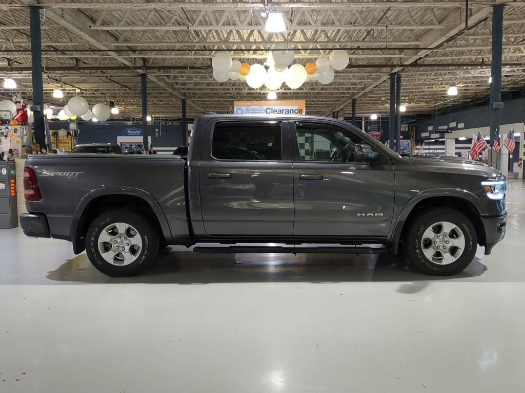 Used 2019 RAM 1500 Laramie AWD/4WD image 7