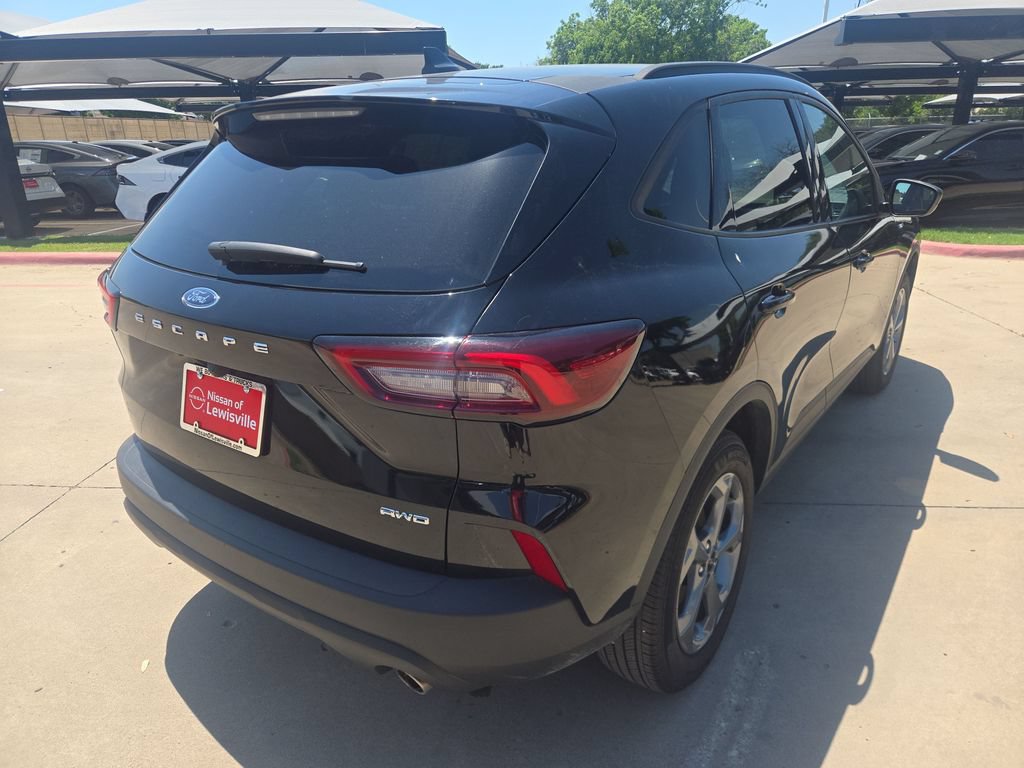 Used 2025 Ford Escape ST-Line AWD/4WD image 5