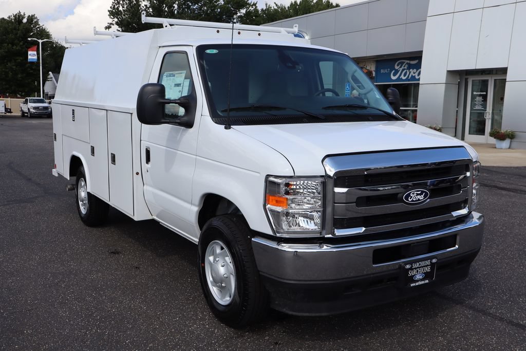 New 2026 Ford E-350 and Econoline 350 Super Duty w/ Power Equipment Group RWD image 2
