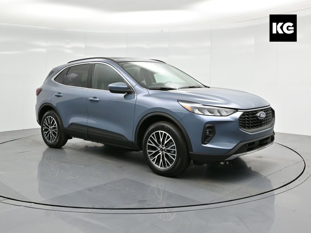 New 2025 Ford Escape SE