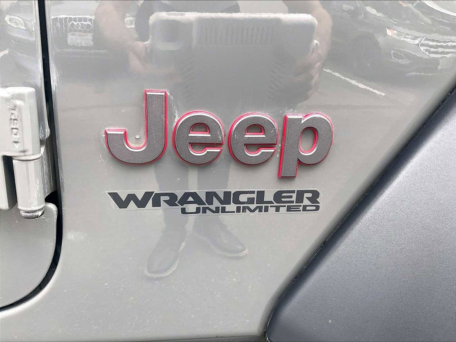 Used 2021 Jeep Wrangler Unlimited Rubicon w/ LED Lighting Group AWD/4WD image 11