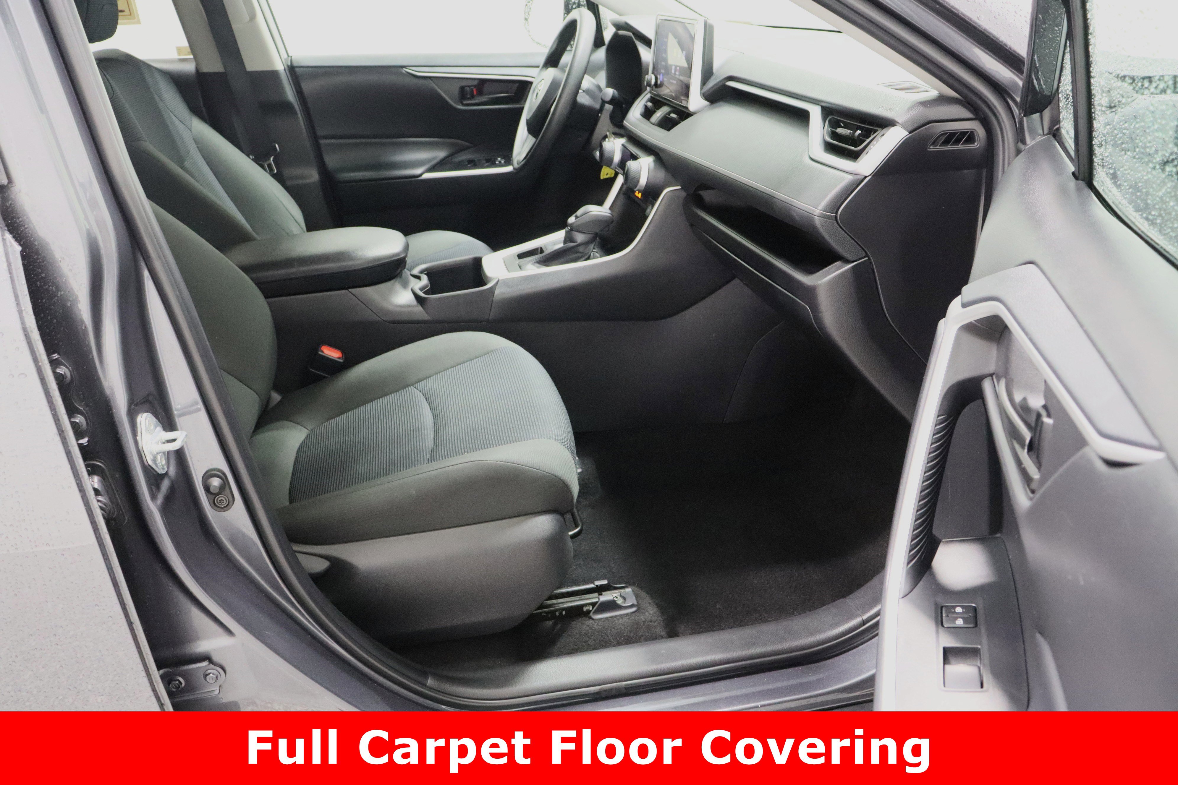 Used 2024 Toyota RAV4 LE image 33