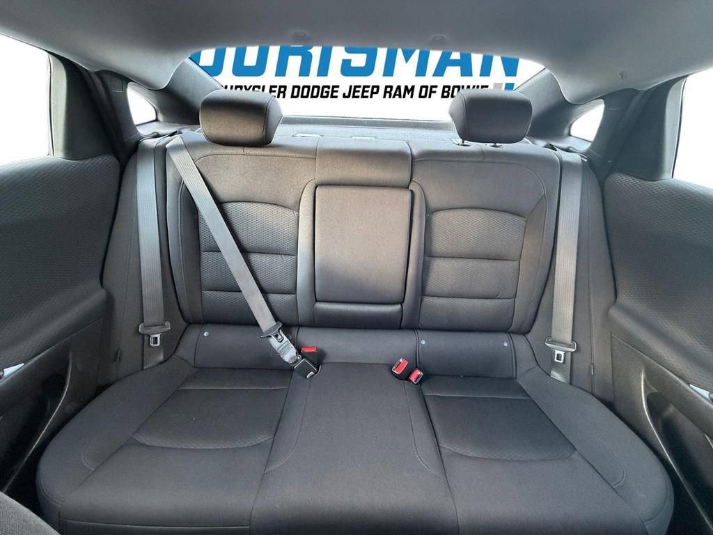 Used 2023 Chevrolet Malibu LT w/ Redline Edition image 32