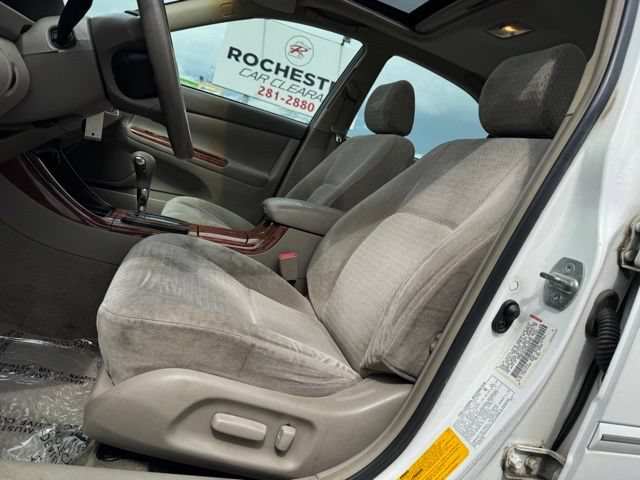 Used 2002 Toyota Camry XLE FWD image 4