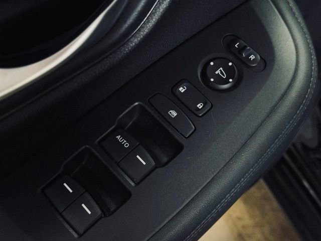 Used 2023 Honda HR-V LX image 12