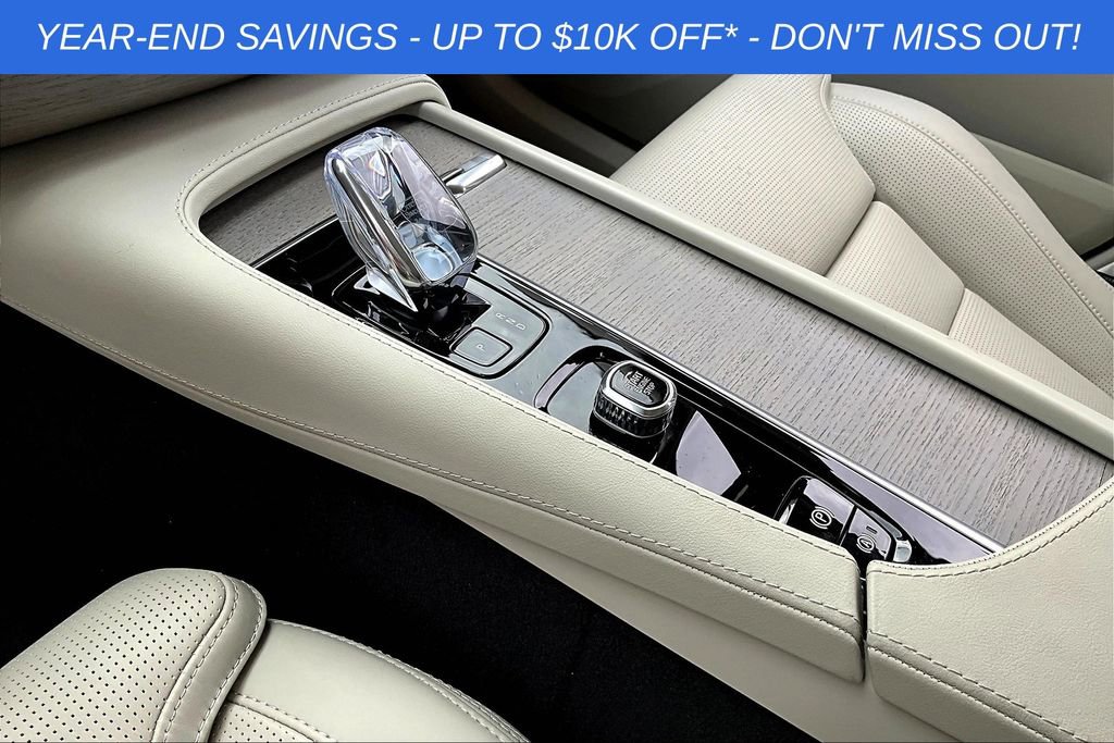 Used 2025 Volvo XC90 B6 Ultra w/ Protection Package Premier image 32