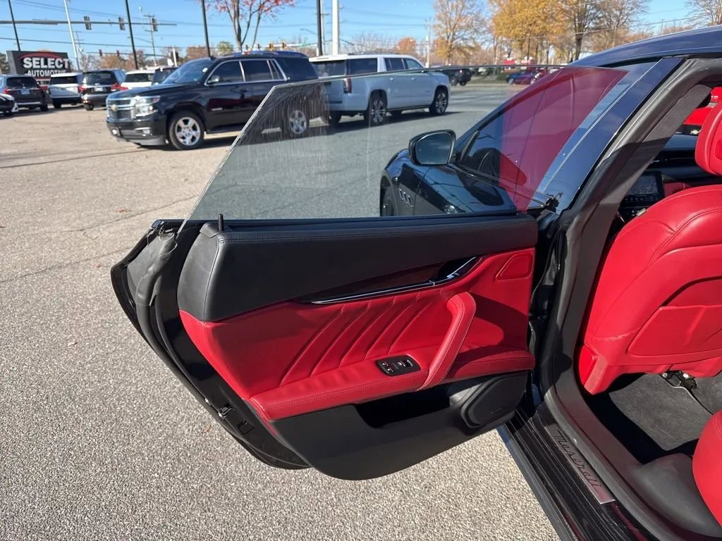 Used 2019 Maserati Quattroporte S image 13