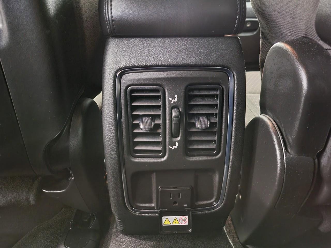 Used 2021 Jeep Grand Cherokee Laredo w/ Security & Convenience Group image 22