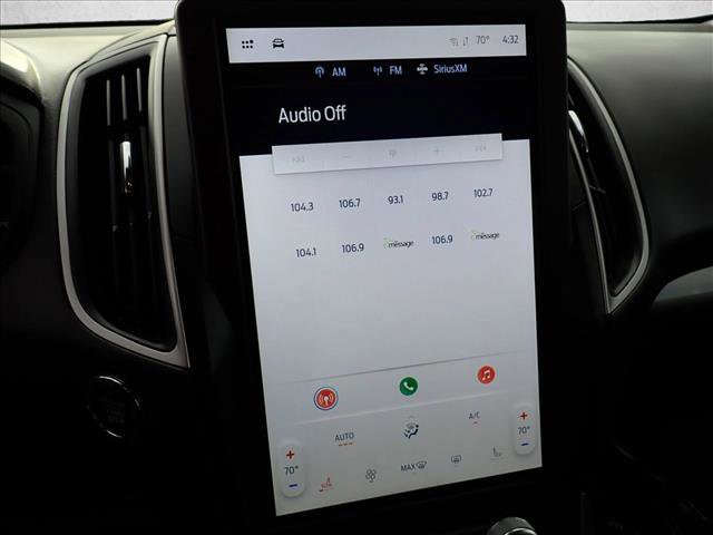 Used 2024 Ford Edge SEL image 21