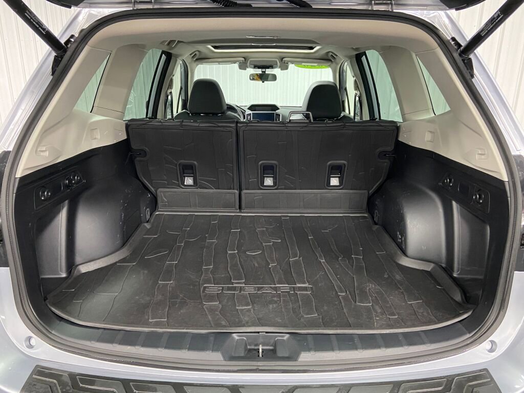 Used 2020 Subaru Forester Limited image 11