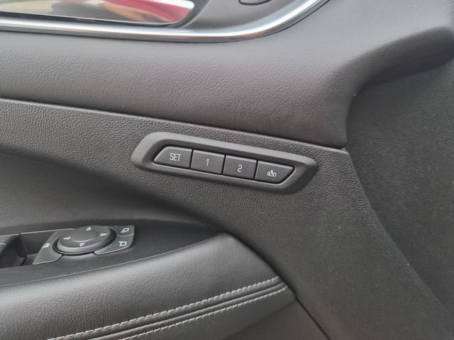 Used 2017 Buick LaCrosse Essence FWD image 14