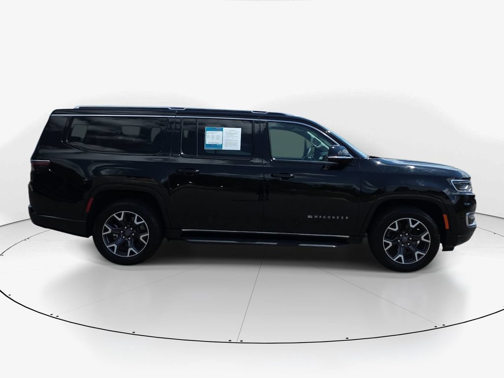 Used 2023 Jeep Wagoneer L Series III RWD image 5