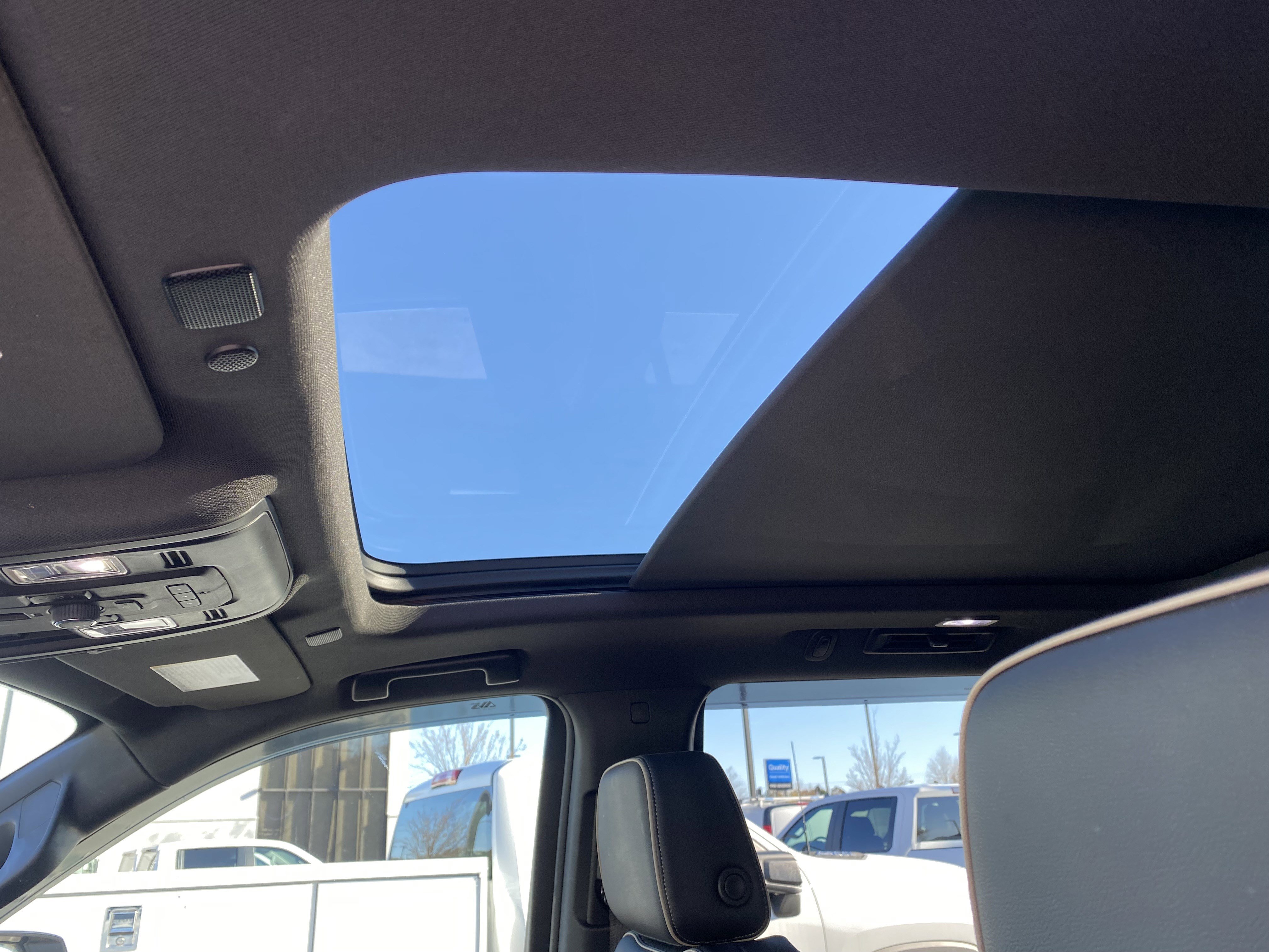 Used 2023 Chevrolet Tahoe Premier image 33