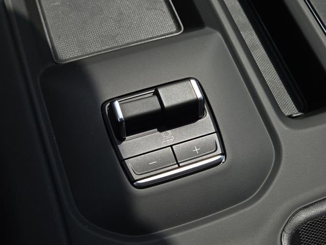 New 2026 GMC Sierra 2500 AT4X w/ AT4X AEV Edition AWD/4WD image 9
