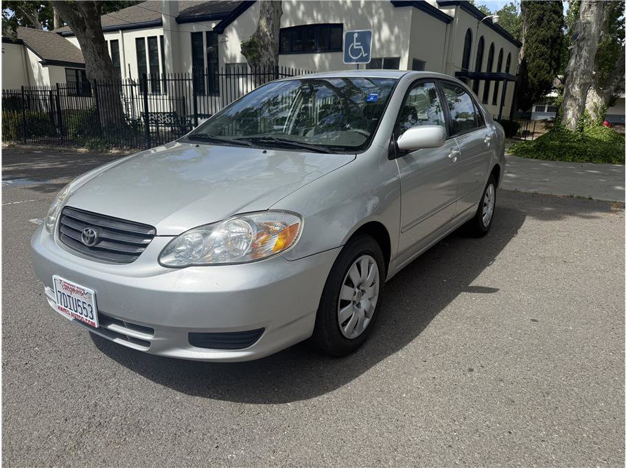 Used 2004 Toyota Corolla CE FWD image 1