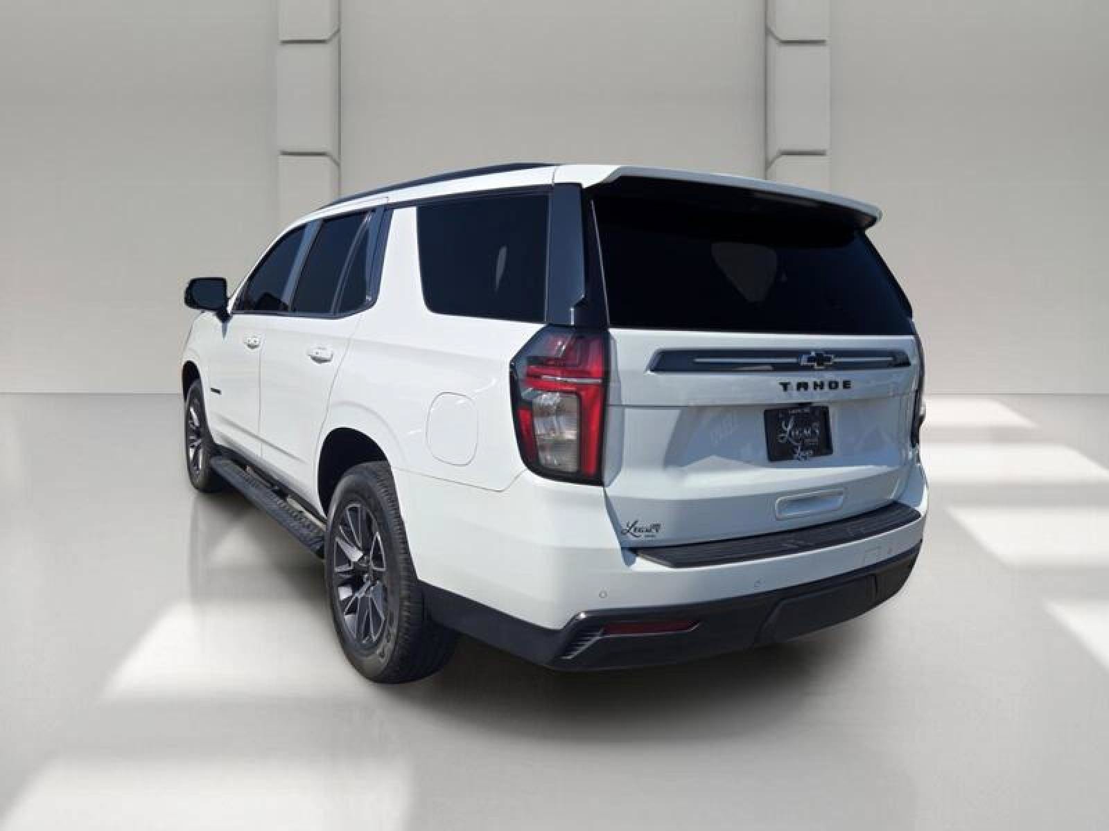 Used 2021 Chevrolet Tahoe Z71 w/ Z71 Signature Package AWD/4WD image 5