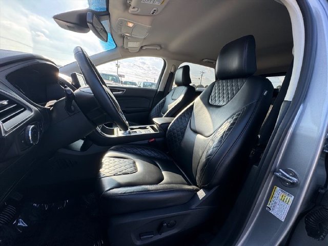 Used 2024 Ford Edge Titanium AWD/4WD image 18