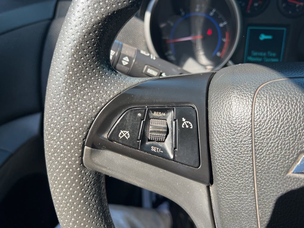 Used 2016 Chevrolet Cruze LT image 16