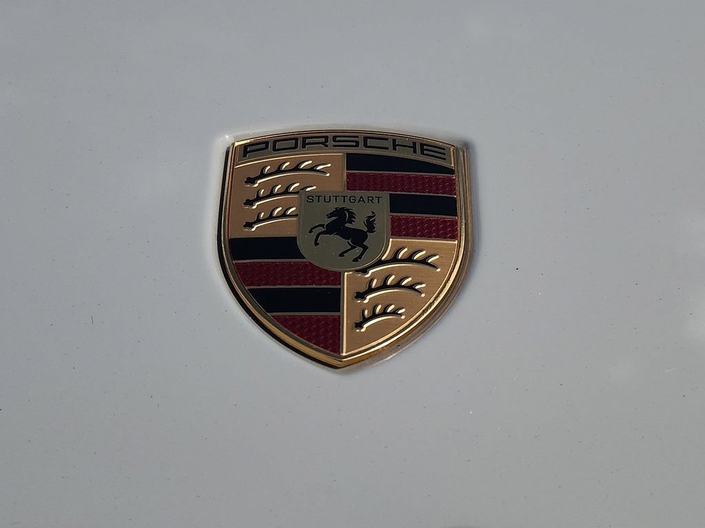 Certified 2025 Porsche Cayenne E-Hybrid AWD/4WD image 30
