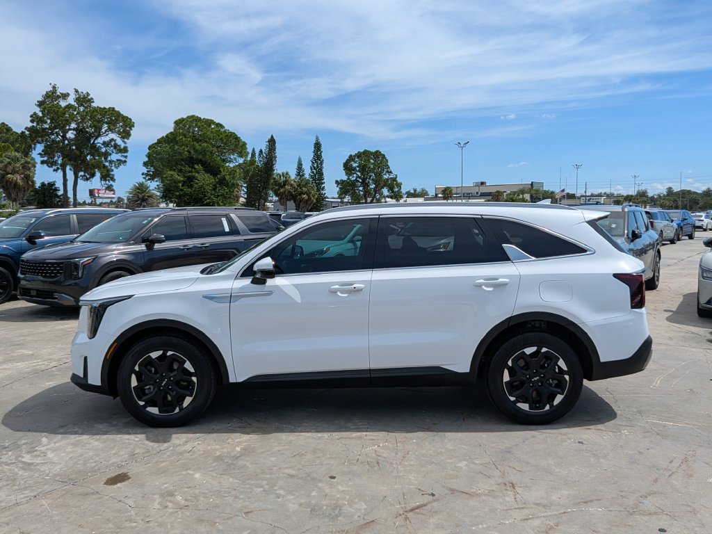 Certified 2026 Kia Sorento S w/ S Panoramic Sunroof Package FWD image 5