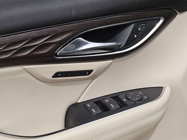 Used 2023 Buick Envision Avenir image 23