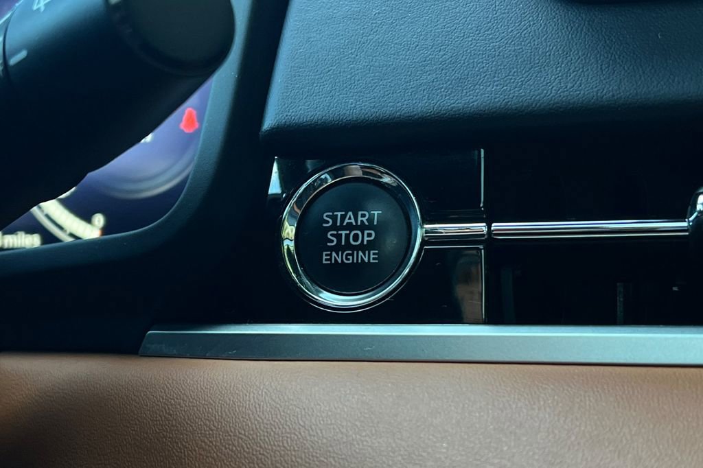 Used 2022 Mitsubishi Outlander SEL image 28