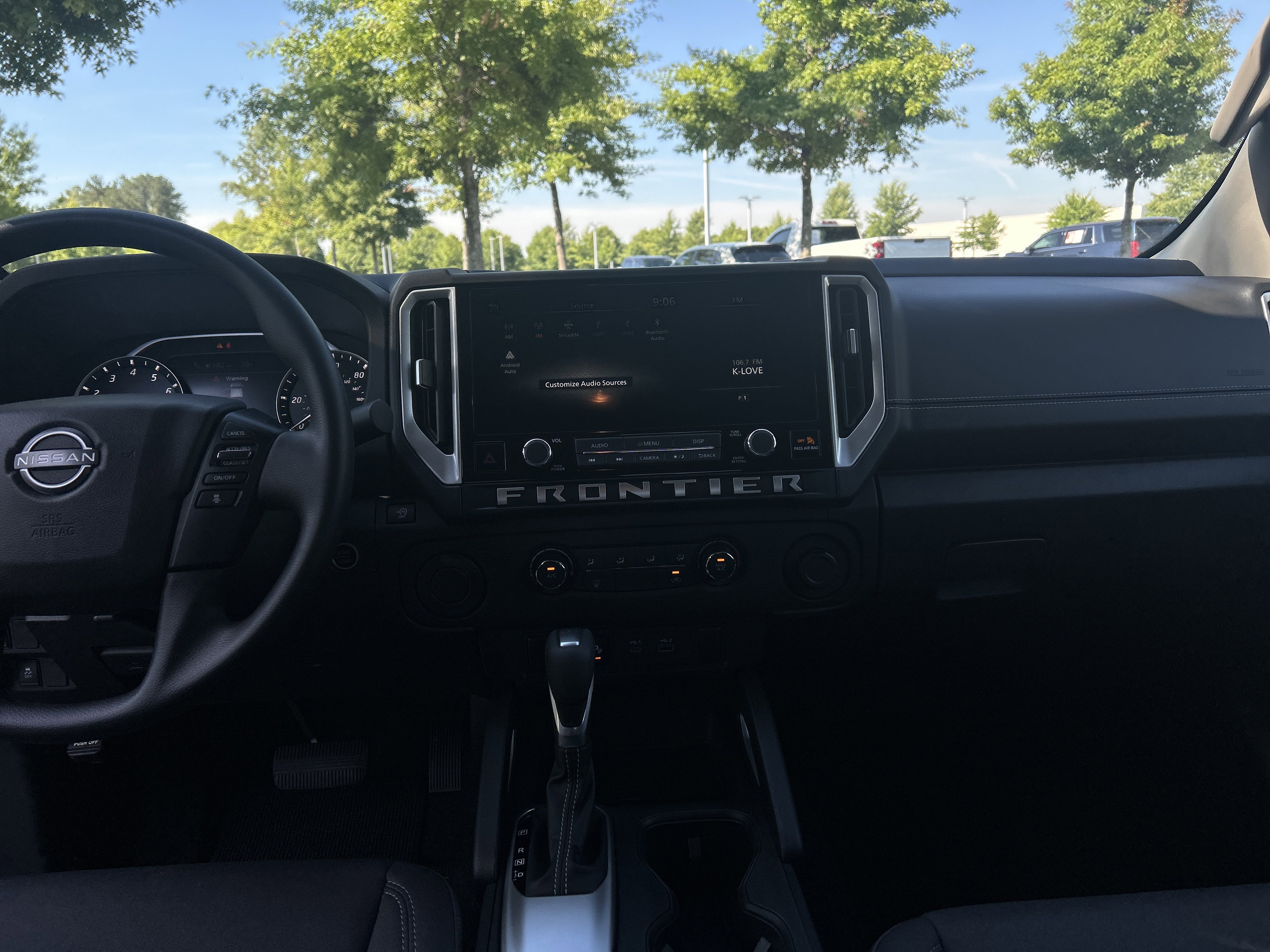 Used 2025 Nissan Frontier SV RWD image 32