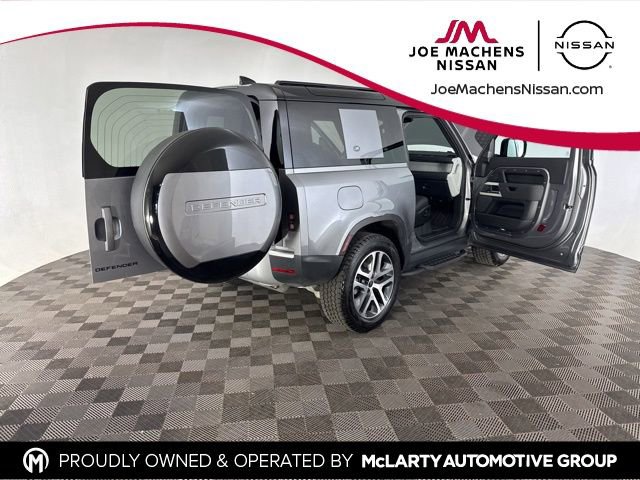 Used 2023 Land Rover Defender 90 S image 14