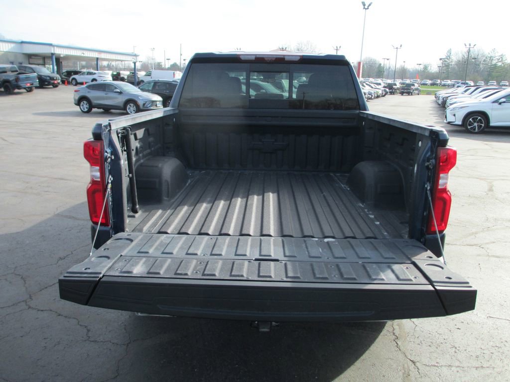 Used 2023 Chevrolet Silverado 1500 LTZ image 9