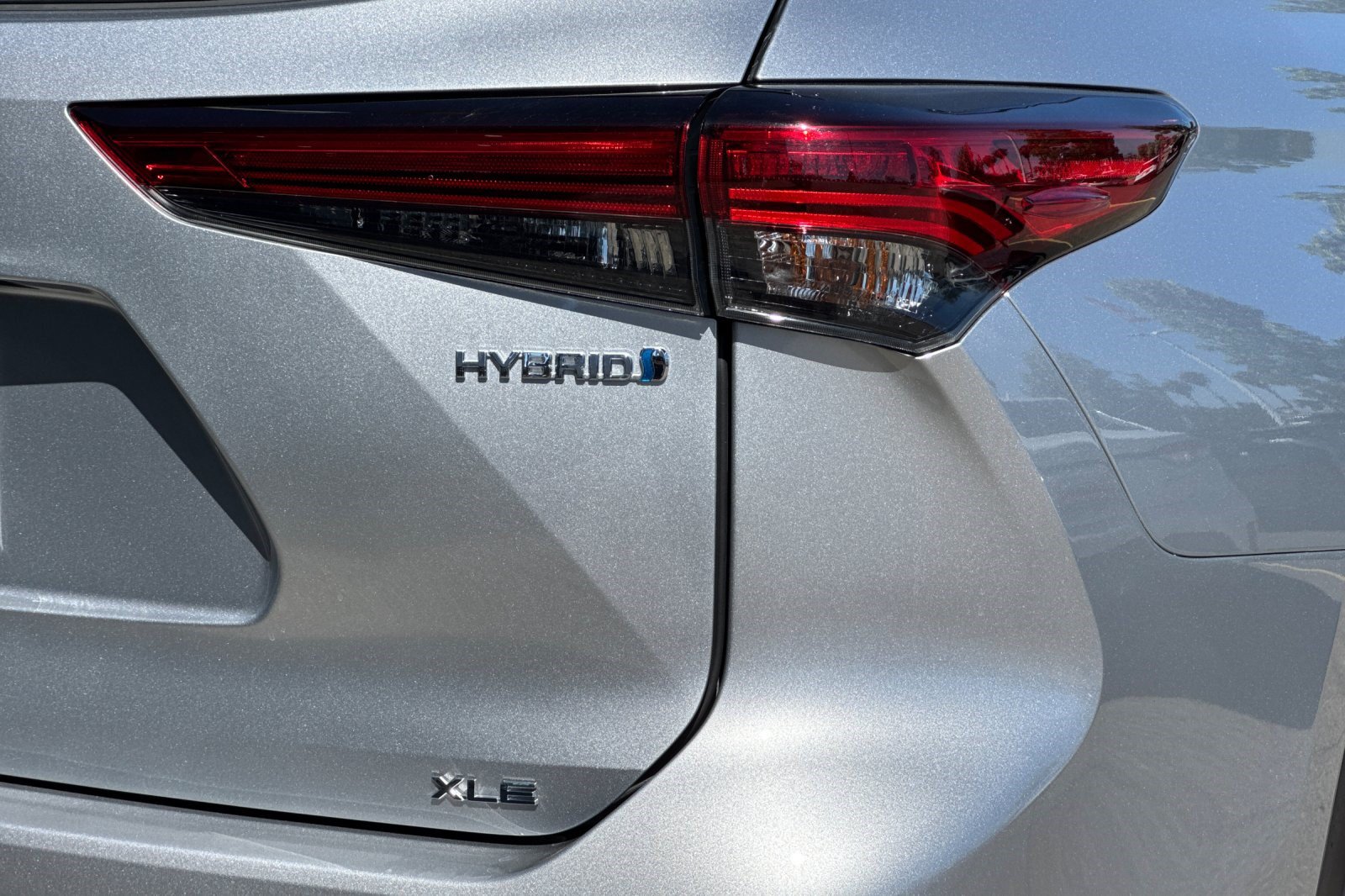 Used 2022 Toyota Highlander XLE AWD/4WD image 29