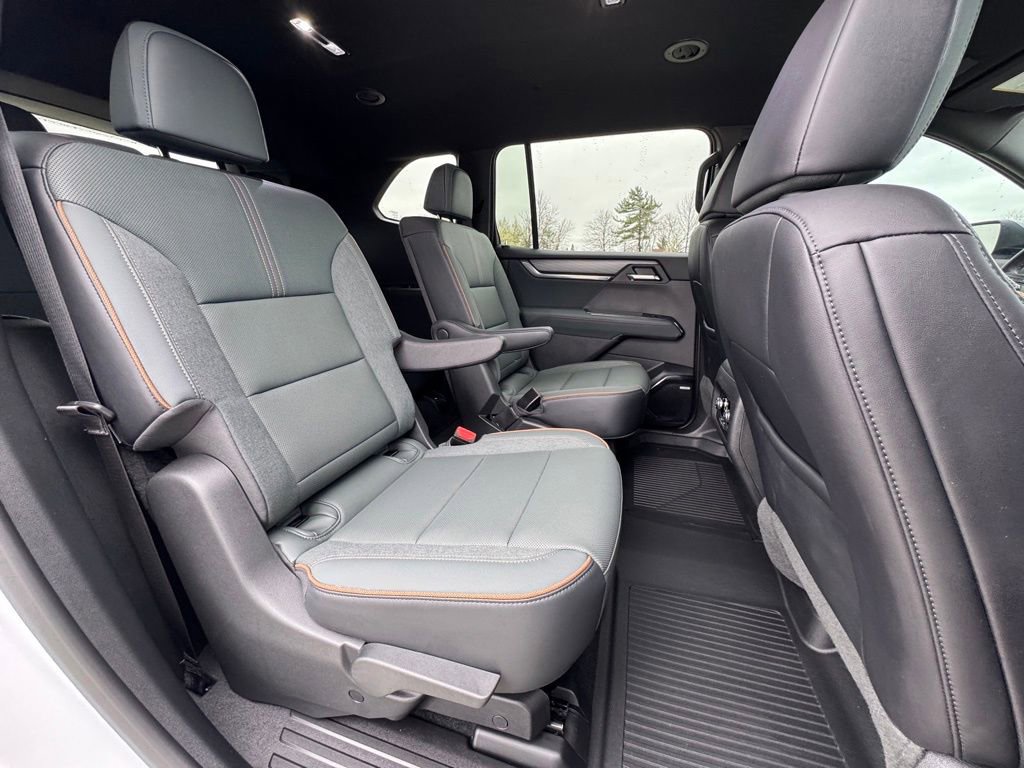 Used 2024 GMC Acadia AT4 w/ LPO, Floor Liner Package image 34