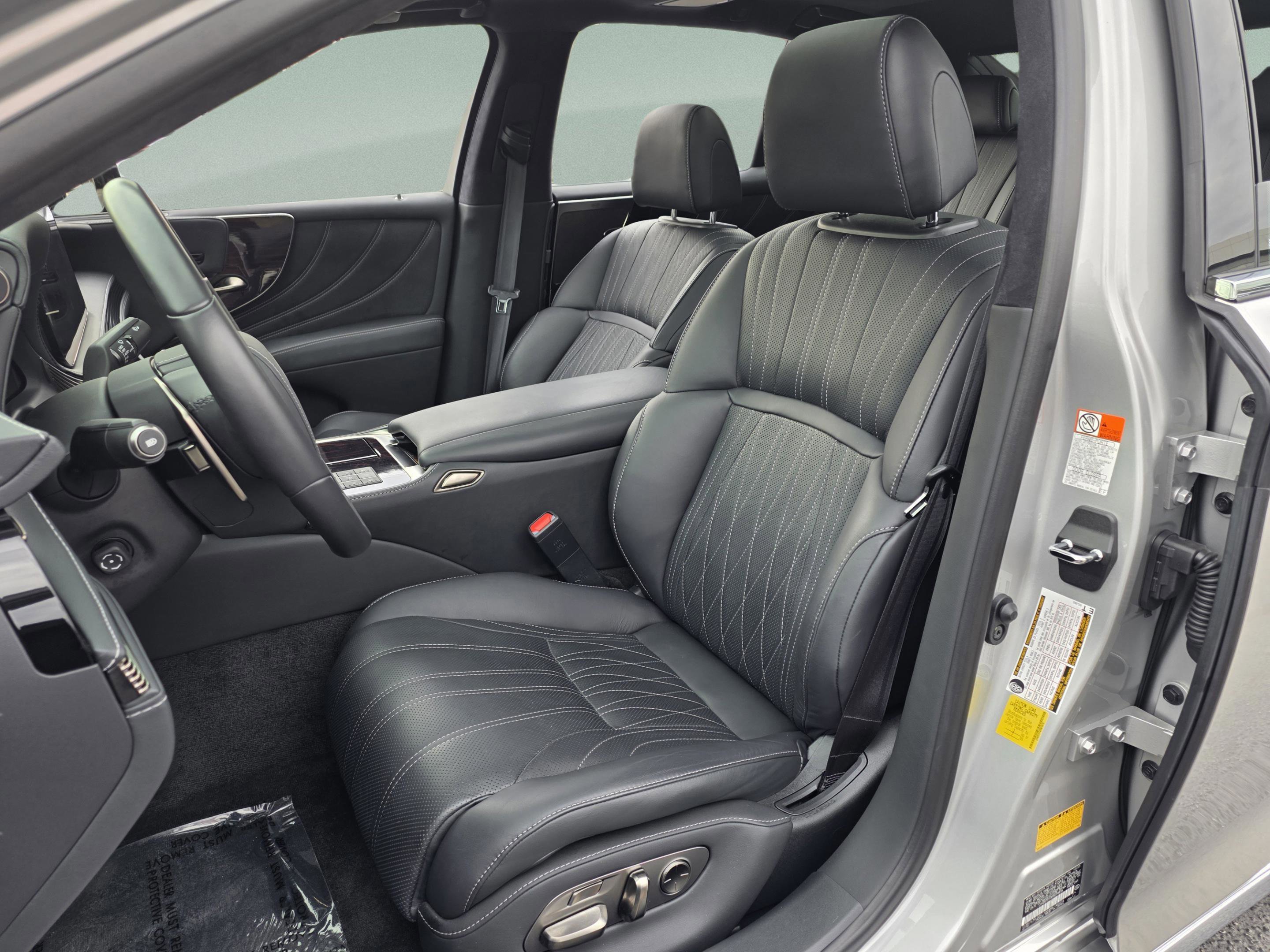 Certified 2024 Lexus LS 500 w/ Interior Upgrade Package image 10