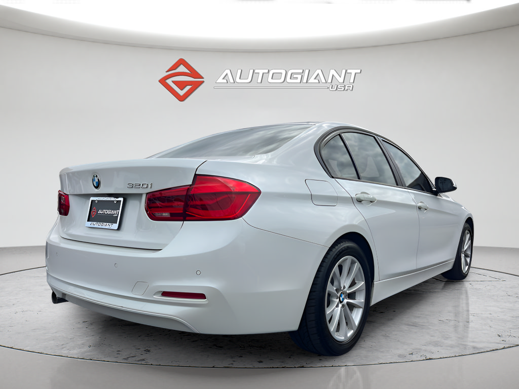 Used 2018 BMW 320i Sedan RWD image 7