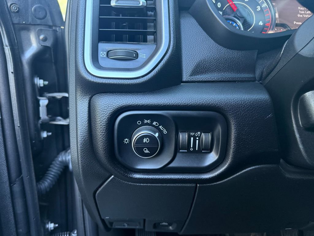 Used 2022 RAM 2500 Laramie AWD/4WD image 33