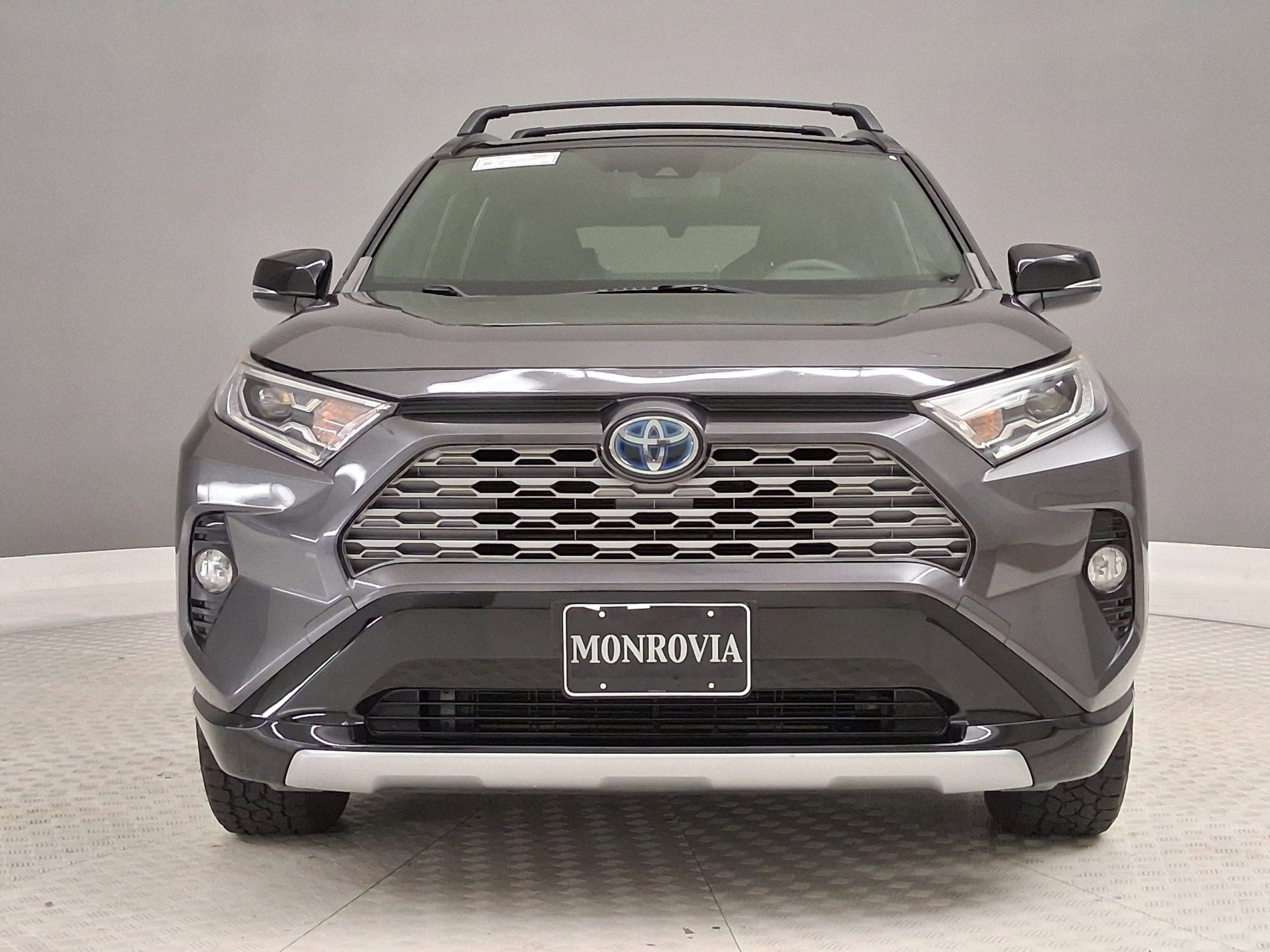 Used 2020 Toyota RAV4 XSE w/ XSE Grade Weather Package AWD/4WD image 4