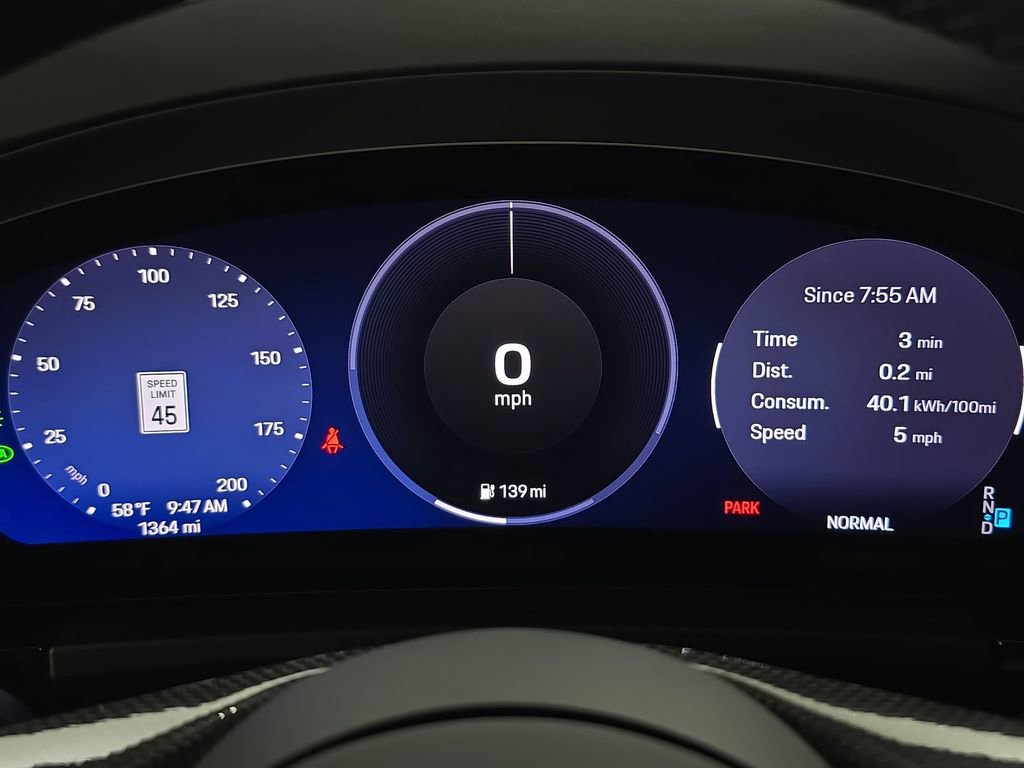 Certified 2025 Porsche Macan Turbo Electric AWD/4WD image 15