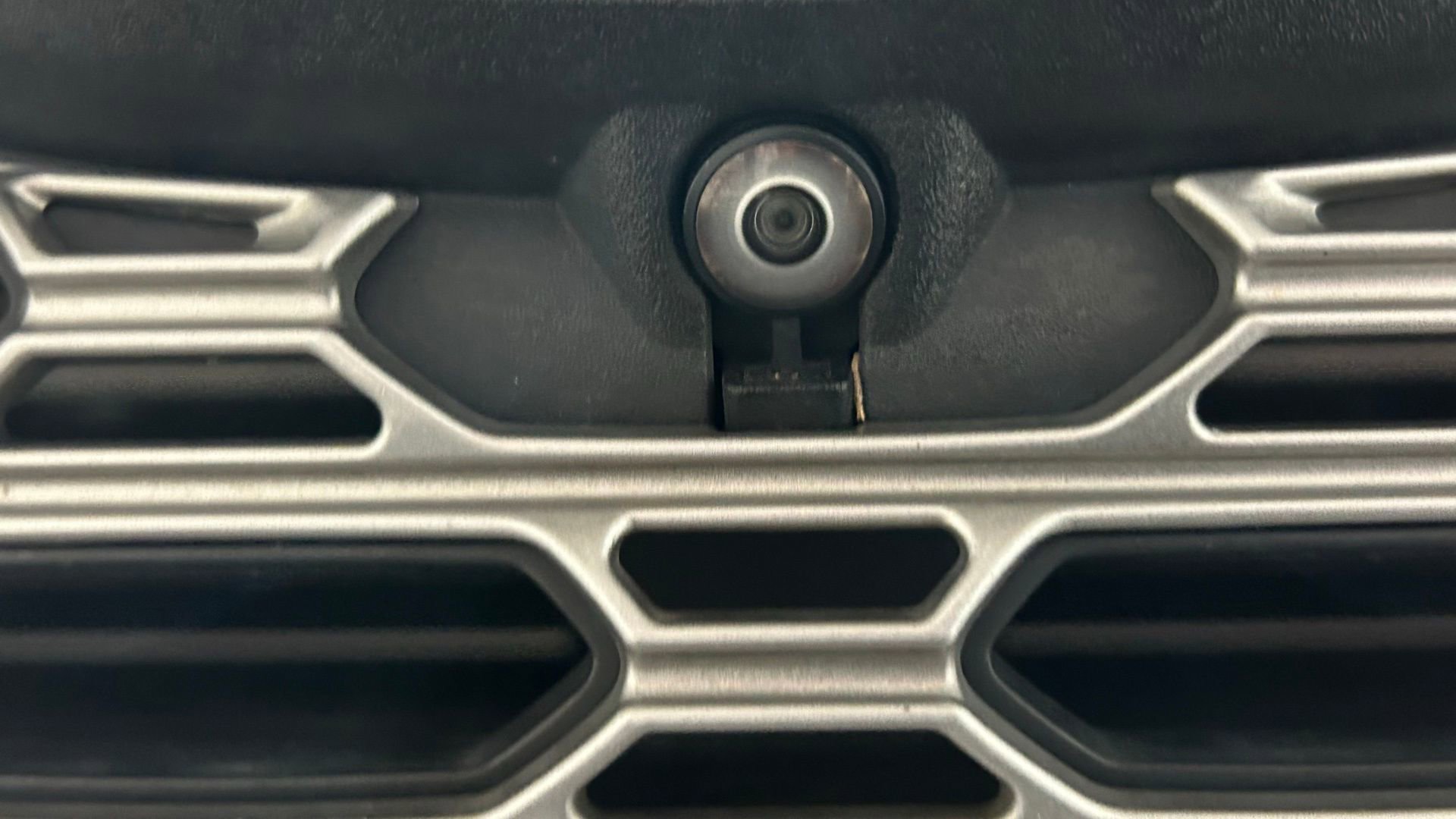 Used 2020 Ford Explorer Limited AWD/4WD image 31